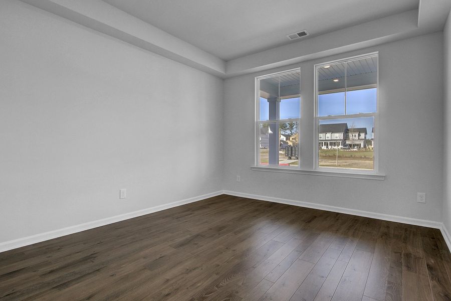 Spacious, unfurnished interior of a new home in Heron's Walk at Summers Corner, Summerville (Image 18).