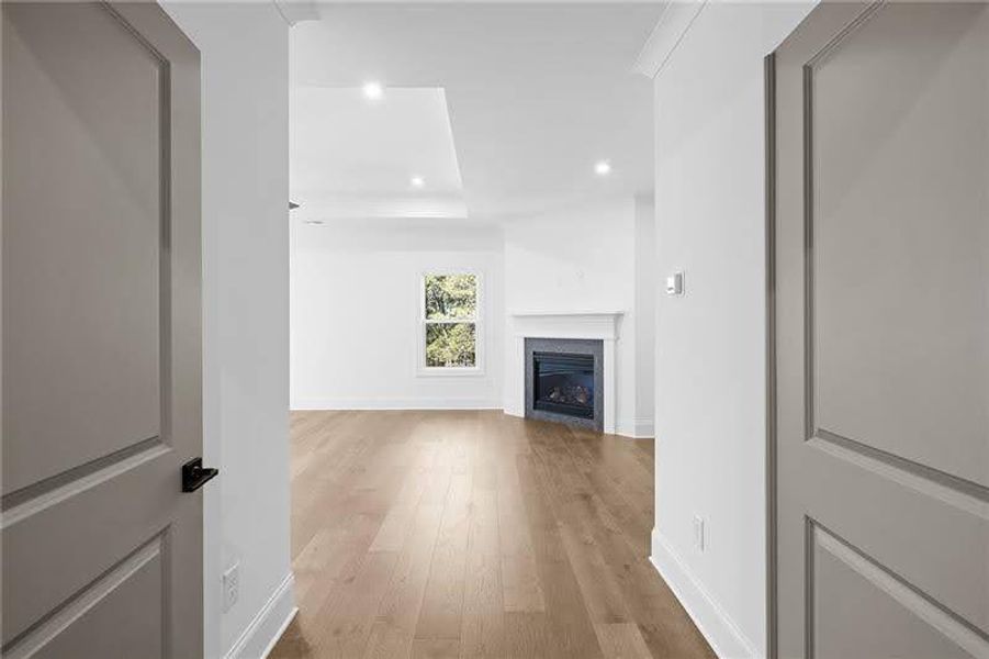 Spacious, unfurnished interior of a new home in Livingstone Park, Kennesaw (Image 35).