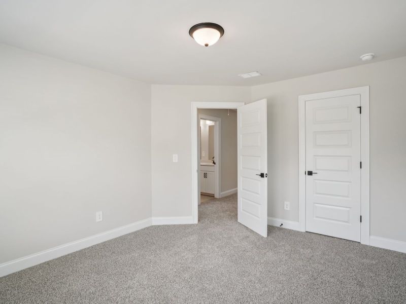 The Lexington floorplan with the Elegant Minimalism Linen interior package.