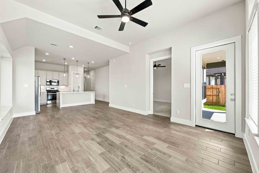 Spacious, unfurnished interior of a new home in Ellwood, Iowa Colony (Image 13). Spacious, unfurnished interior of a new home in Ellwood, Iowa Colony (Image 13).