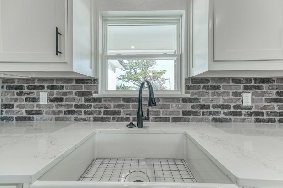 Representative interior finishes for a home built from the Lucas by Zeal Home Builders in Echo Grove, Poolville (Image 21).