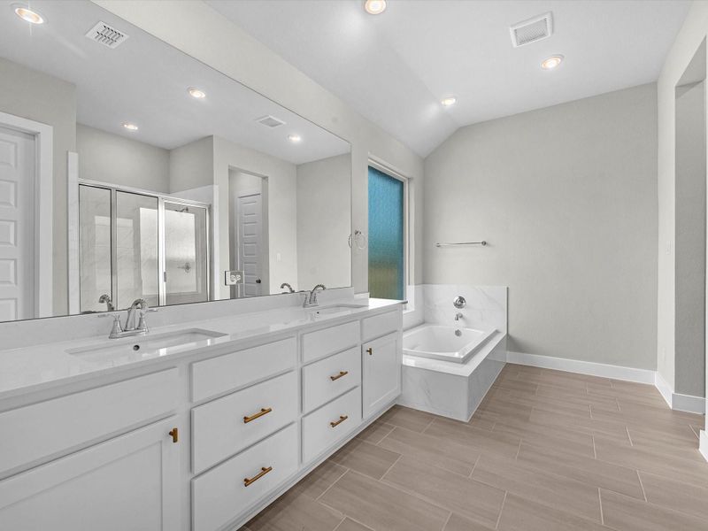 Furnished interior view inside a new home in Tompkins Reserve, Katy (Image 9).