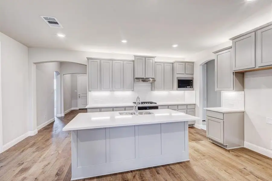 11_IMG_8169_71_72_73_75IMG_8169_71_72_73_75_mls