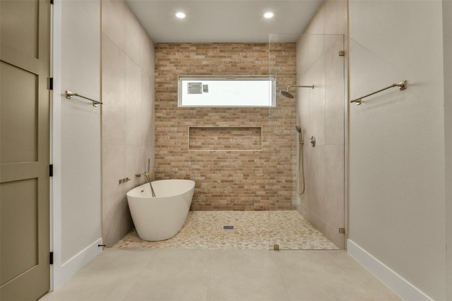 Furnished interior view inside a new home in , Angleton (Image 5).