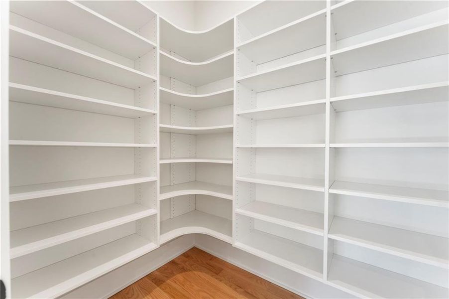 Spacious, unfurnished interior of a new home in , Marietta (Image 22).