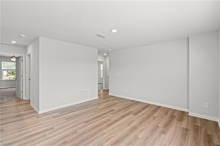 Spacious, unfurnished interior of a new home in Avery Ridge, Gainesville (Image 29).