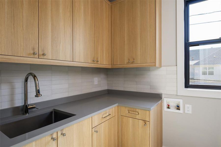 Furnished interior view inside a new home in , Dallas (Image 14).