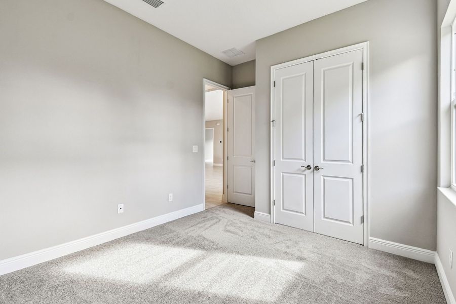 Spacious, unfurnished interior of a new home in River Preserve Estates, Parrish (Image 54).