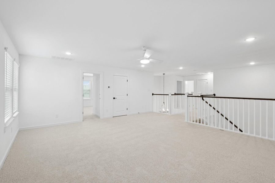 Spacious, unfurnished interior of a new home in Harvest Pointe, Needville (Image 18).