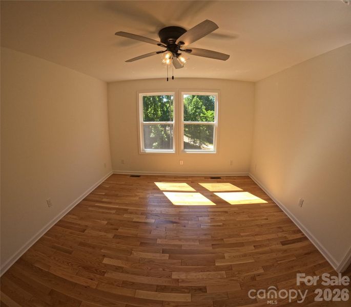 Spacious, unfurnished interior of a new home in , Marion (Image 21).