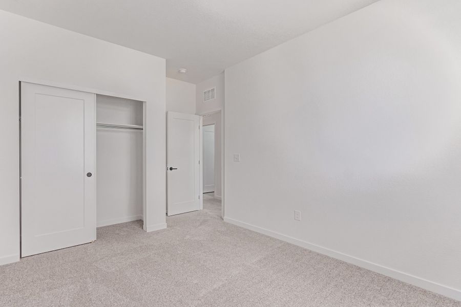 Spacious, unfurnished interior of a new home in Painted Prairie, Aurora (Image 27). Spacious, unfurnished interior of a new home in Painted Prairie, Aurora (Image 27).