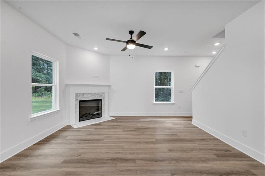 Spacious, unfurnished interior of a new home in Canterbury Villas, Carrollton (Image 29).