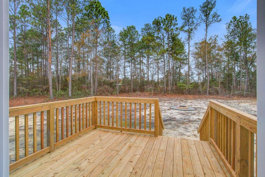 Exterior details and patio area of a home in , Walterboro (Image 17).