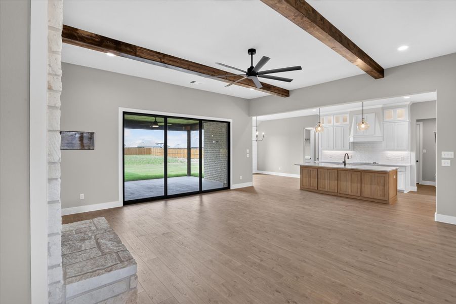 Spacious, unfurnished interior of a new home in Coyote Crossing, Godley (Image 25).