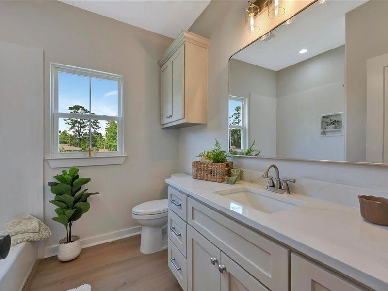 Furnished interior view inside a new home in , Lufkin (Image 14).