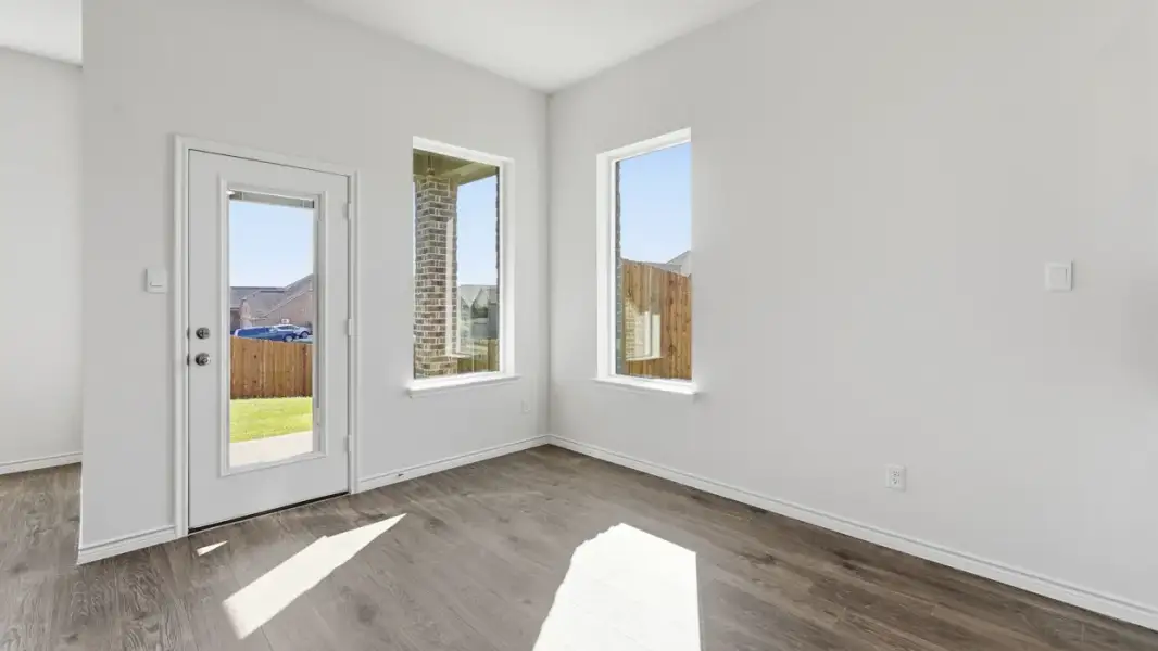 Spacious, unfurnished interior of a new home in Madera, Royse City (Image 10).