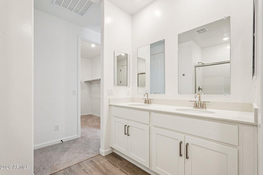 36-web-or-mls-S 95th Dr-S0904-036