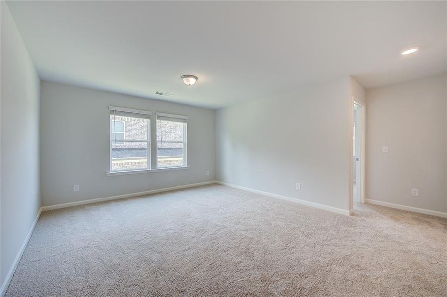 Spacious, unfurnished interior of a new home in Bowers Farm, McDonough (Image 14).