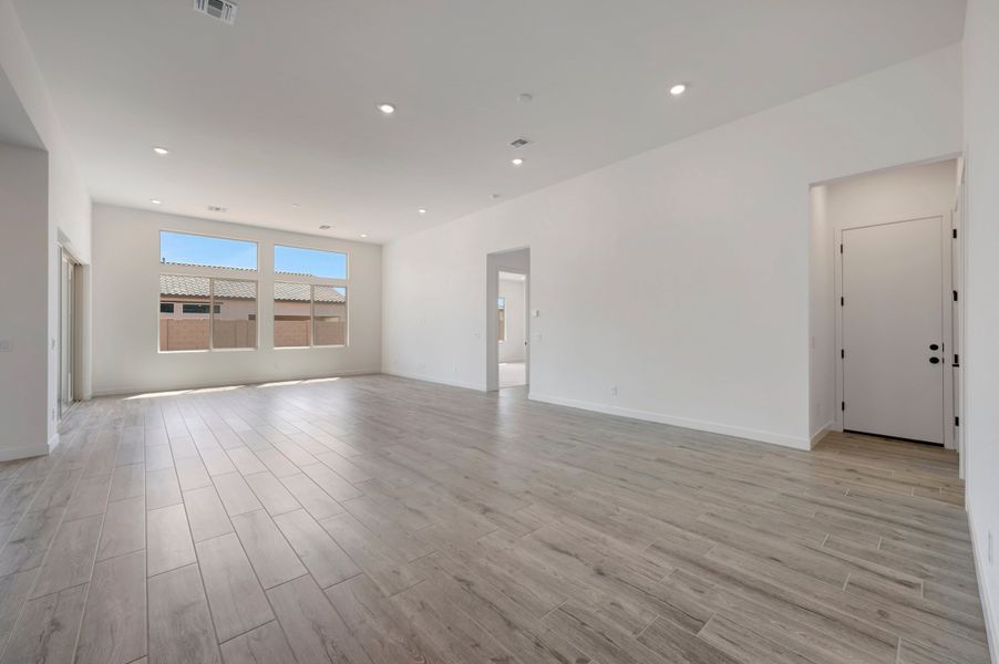Spacious, unfurnished interior of a new home in Blossom Rock, Apache Junction (Image 21). Spacious, unfurnished interior of a new home in Blossom Rock, Apache Junction (Image 21).
