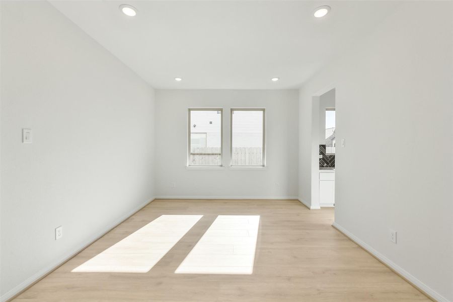 Spacious, unfurnished interior of a new home in Stone Creek Ranch, Hockley (Image 21).