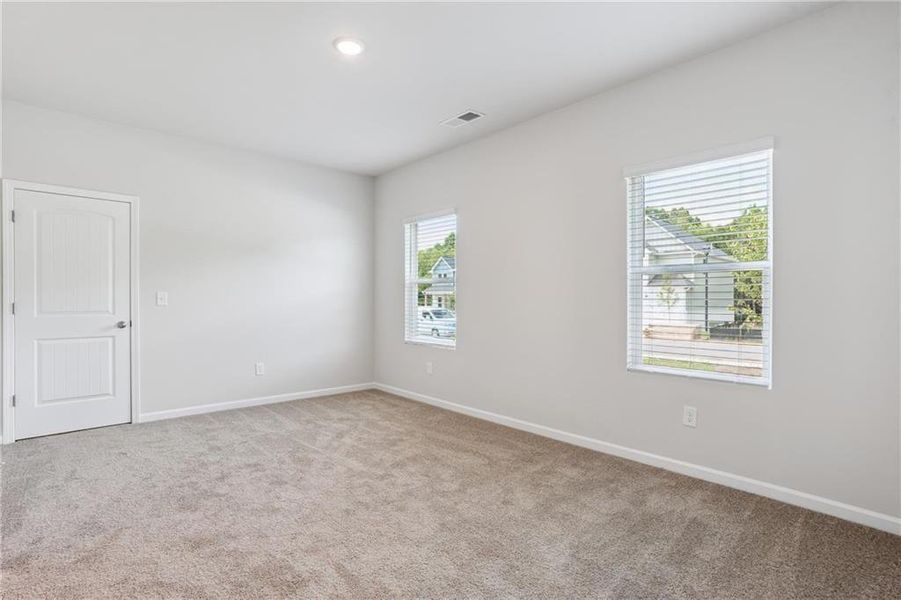 Spacious, unfurnished interior of a new home in Conner Springs, Social Circle (Image 15).