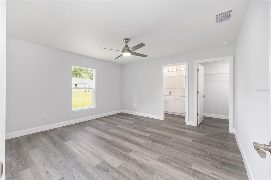 Spacious, unfurnished interior of a new home in , Dunnellon (Image 26).