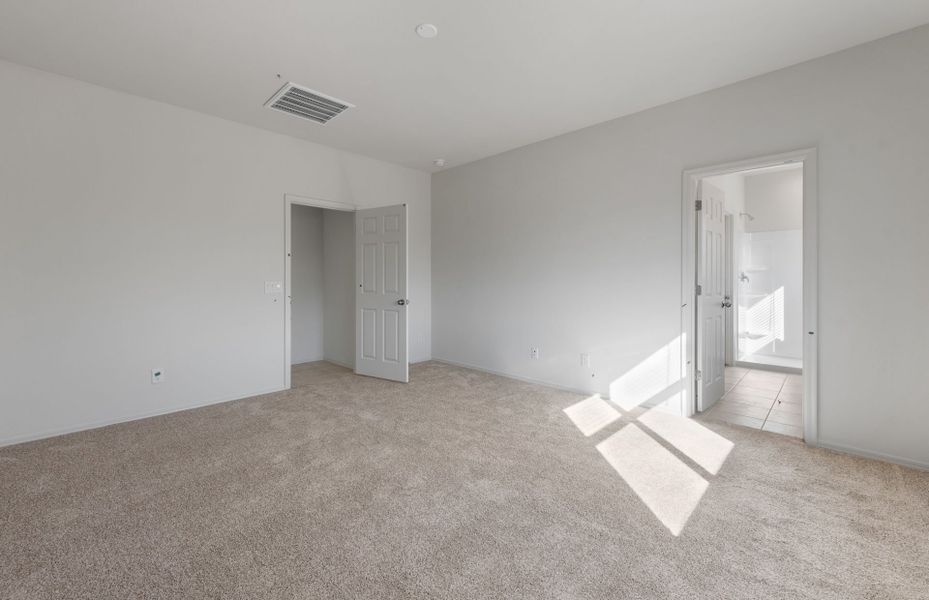 Spacious, unfurnished interior of a new home in Copper Falls, Buckeye (Image 16).