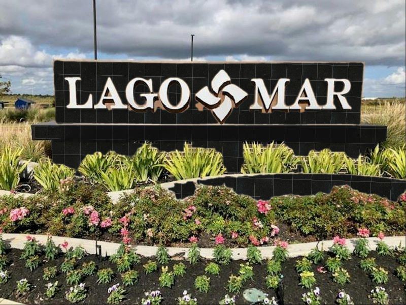 Front exterior of a new home in Lago Mar, Texas City, TX, highlighting curb appeal (Image 1). Front exterior of a new home in Lago Mar, Texas City, TX, highlighting curb appeal (Image 1).
