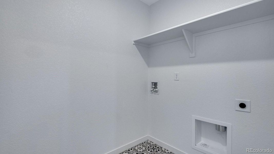 Spacious, unfurnished interior of a new home in Timberleaf, Thornton (Image 35).