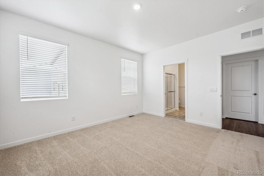 Spacious, unfurnished interior of a new home in Mountain View Ranch, Wellington (Image 14).
