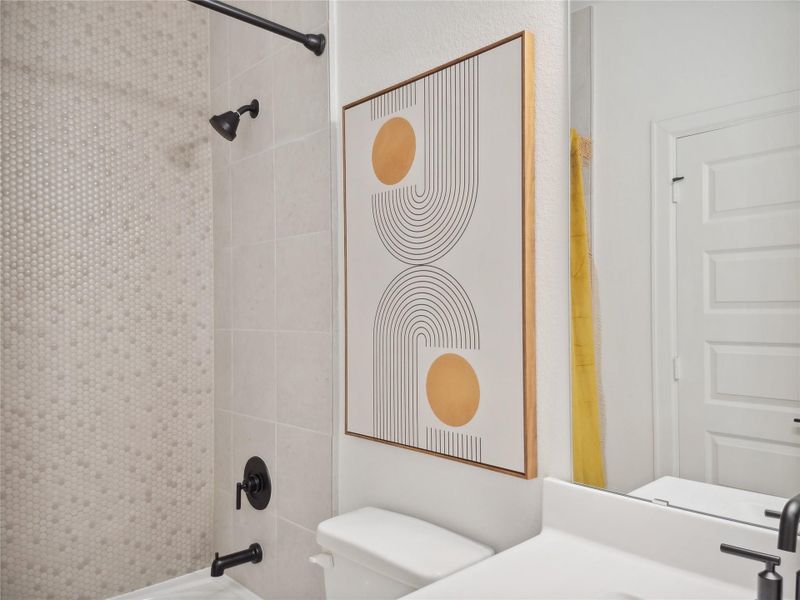 Hall bath (*Photo not of actual home and used for illustration purposes only.)