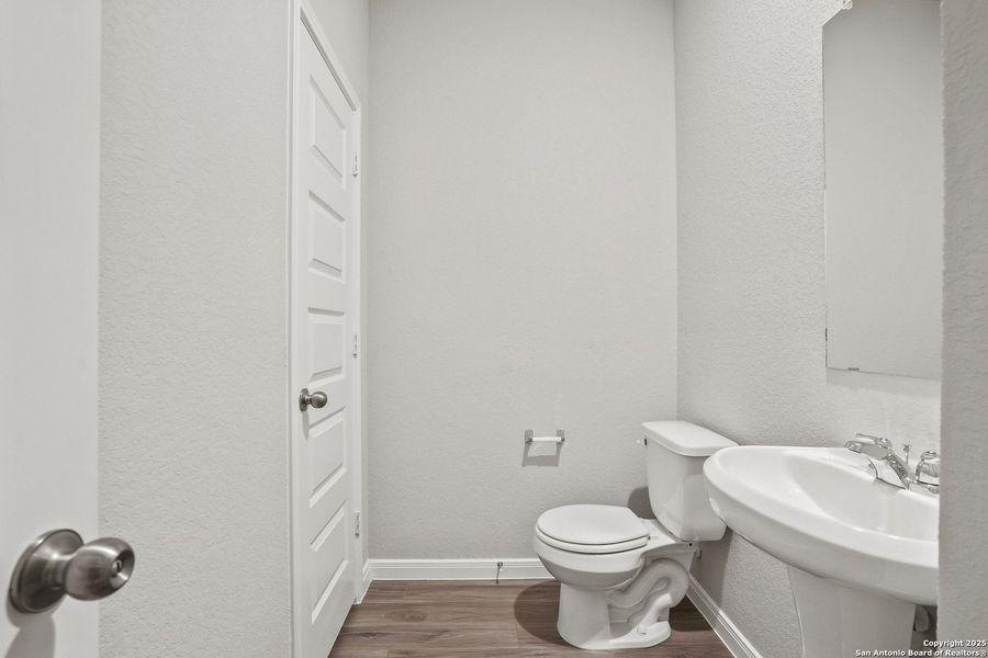 Furnished interior view inside a new home in Swenson Heights, Seguin (Image 11).