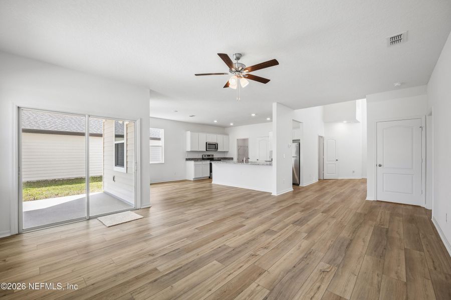 Spacious, unfurnished interior of a new home in Westport Landing, Jacksonville (Image 45).