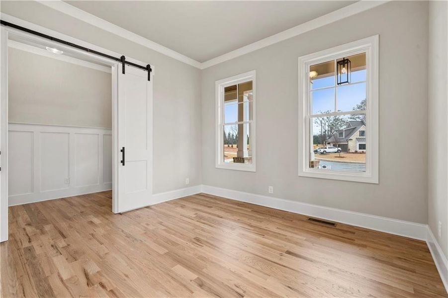 Spacious, unfurnished interior of a new home in , Marietta (Image 27).