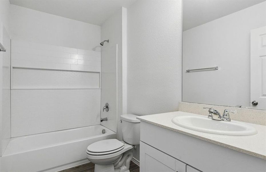 *Model representation. Some features and options may differ - Spacious secondary bathroom *Model representation. Some features and options may differ - Spacious secondary bathroom