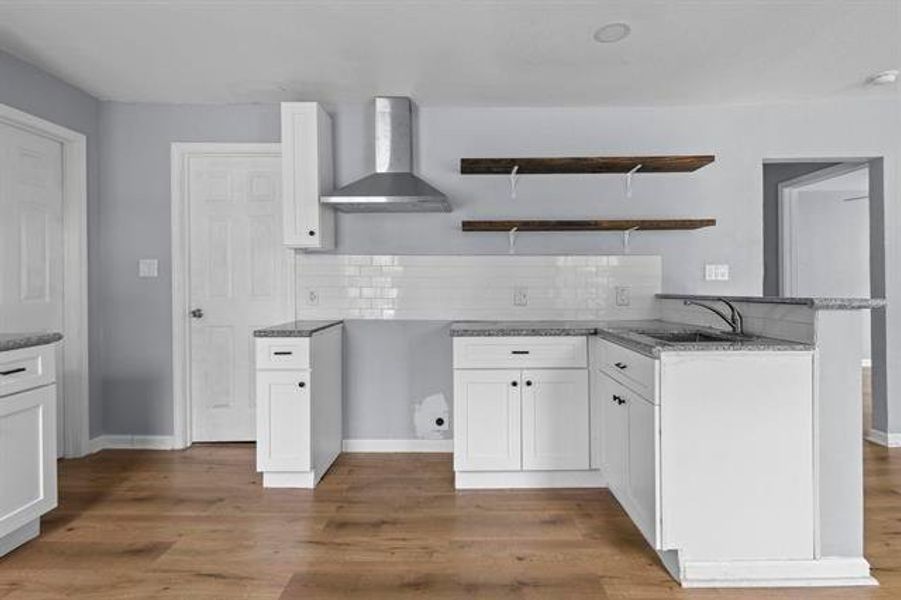 Furnished interior view inside a new home in , Beaumont (Image 4).