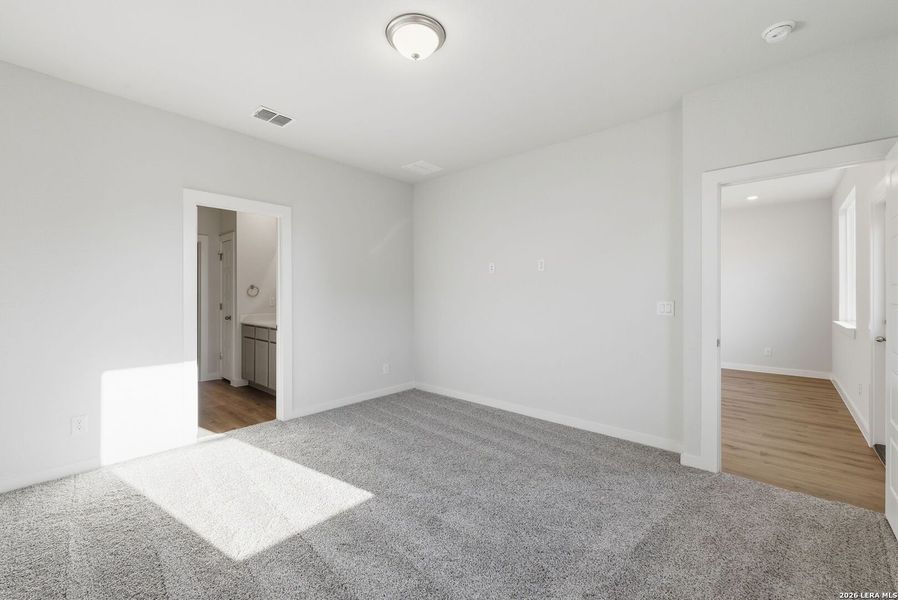 Spacious, unfurnished interior of a new home in , New Braunfels (Image 36).