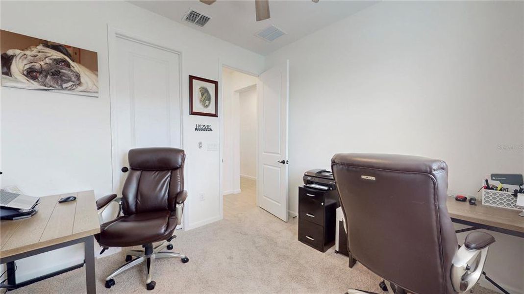 Furnished interior view inside a new home in , Winter Haven (Image 10).