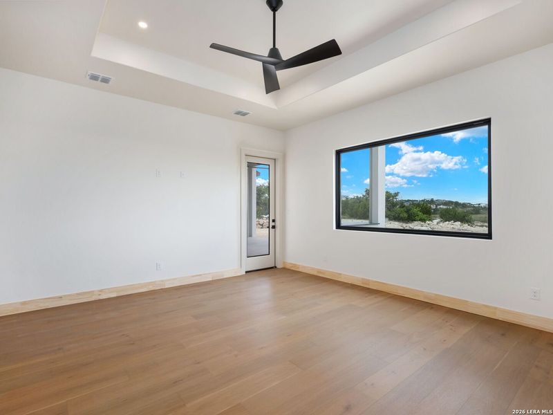Spacious, unfurnished interior of a new home in , San Antonio (Image 35).