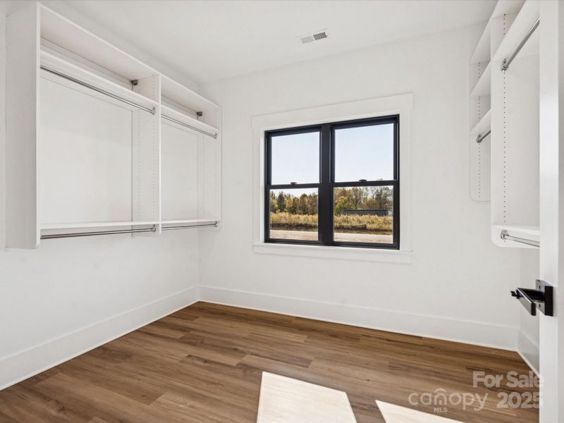 Spacious, unfurnished interior of a new home in , Salisbury (Image 27).