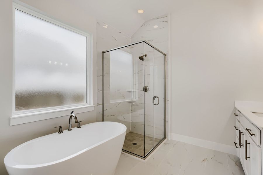 3312 Santolina - Primary Bathroom