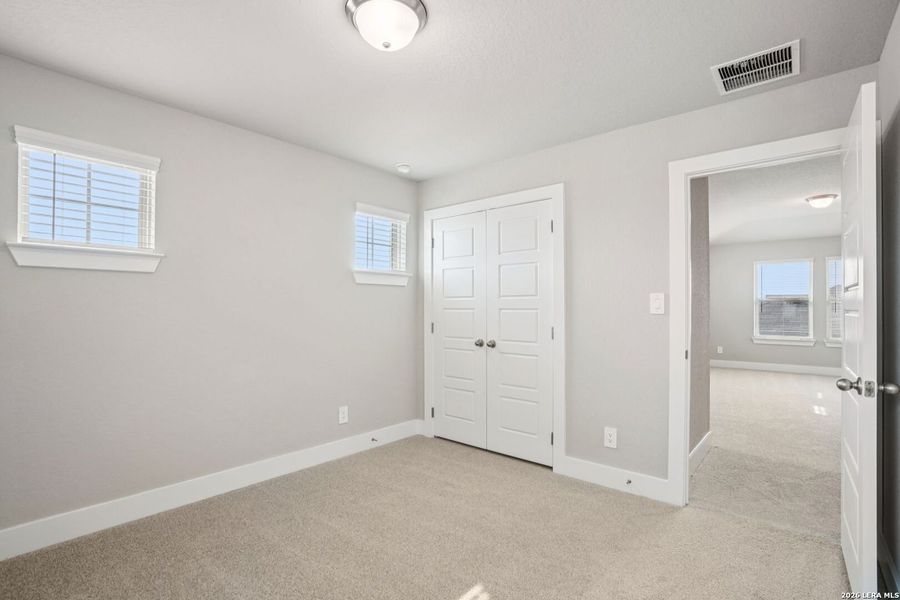 Spacious, unfurnished interior of a new home in Lark Canyon, New Braunfels (Image 47).