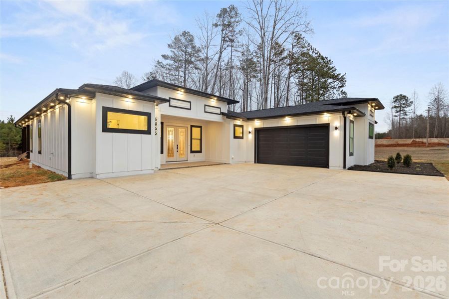 Image 33 of a home in .