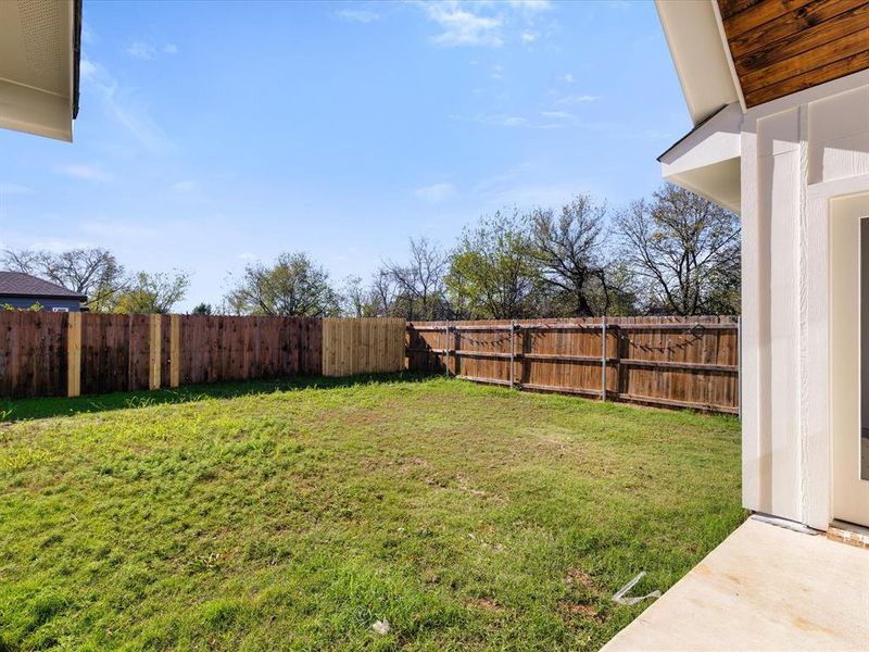 Exterior details and patio area of a home in , Fort Worth (Image 24).