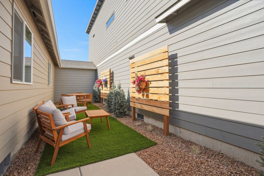 Exterior details and patio area of a home in Feather Ridge, Redmond (Image 18).