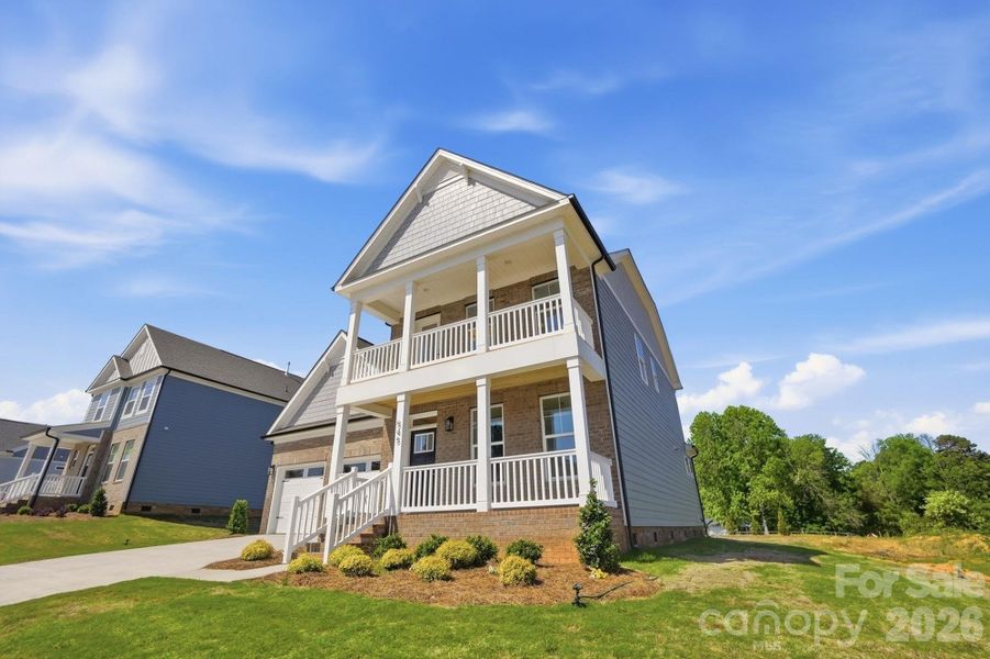 Homesite 10 features a Baldwin F floorplan