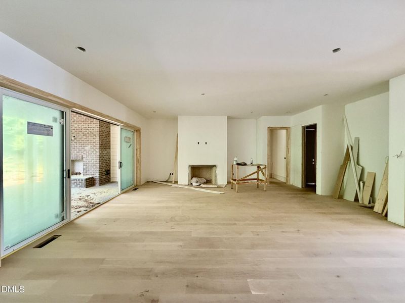 38C504FF-7FE9-46F0-9552-AF4CFF526DFA_1_1