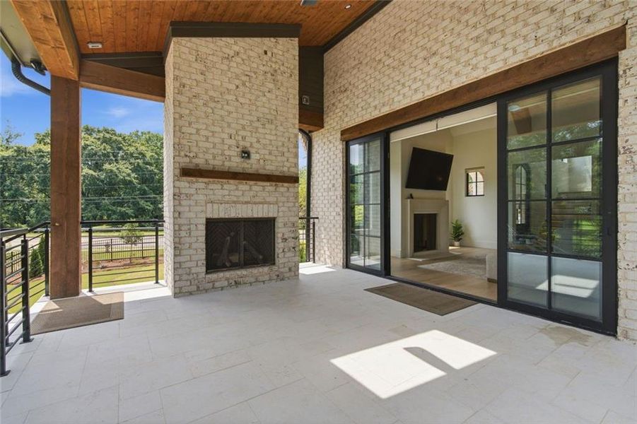 Exterior details and patio area of a home in , Alpharetta (Image 4).