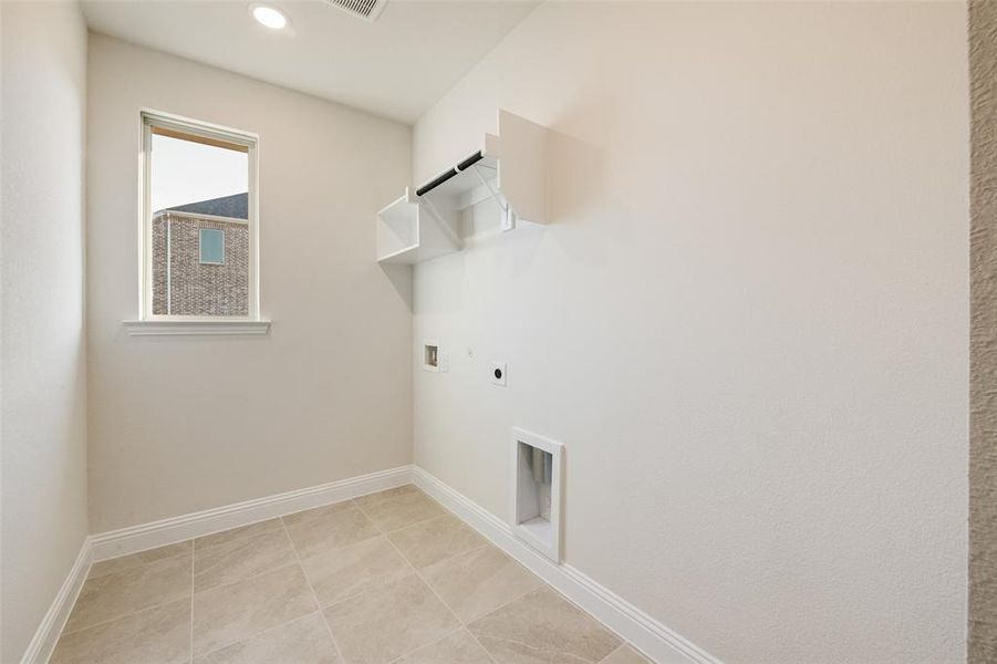 Spacious, unfurnished interior of a new home in Arbors at Legacy Hills, Celina (Image 25). Spacious, unfurnished interior of a new home in Arbors at Legacy Hills, Celina (Image 25).