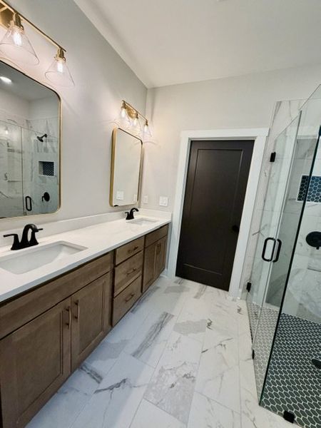 Furnished interior view inside a new home in Lakefield, Palmetto (Image 6).